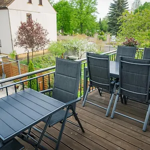  Apartment 90 Qm Wohnung, Klima In Den Schlafzimmern, 3 Zimmer, Balkon & Grosse Kueche - In Seenaehe, Schnell In Der Stadt